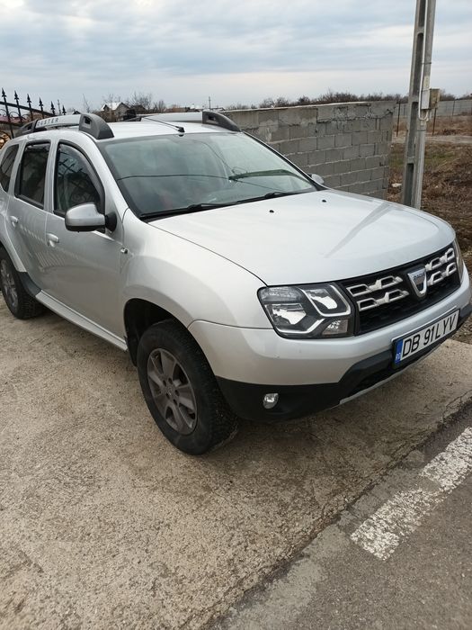 Vând Dacia Duster an 2014 FULL