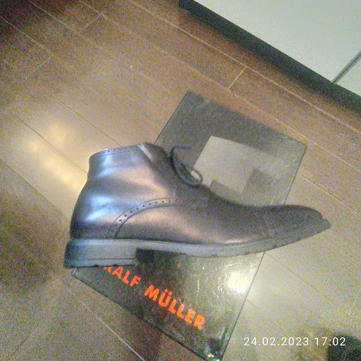 Обувь мужская брендовая