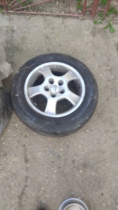 Vand anvelope de vara  si jante aliaj