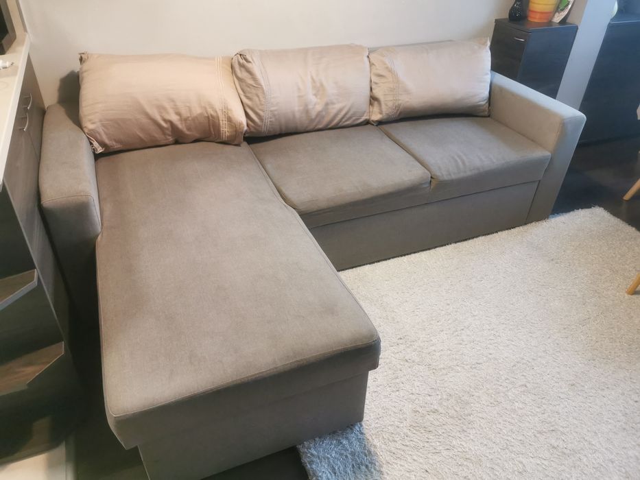 Разтегателен диван