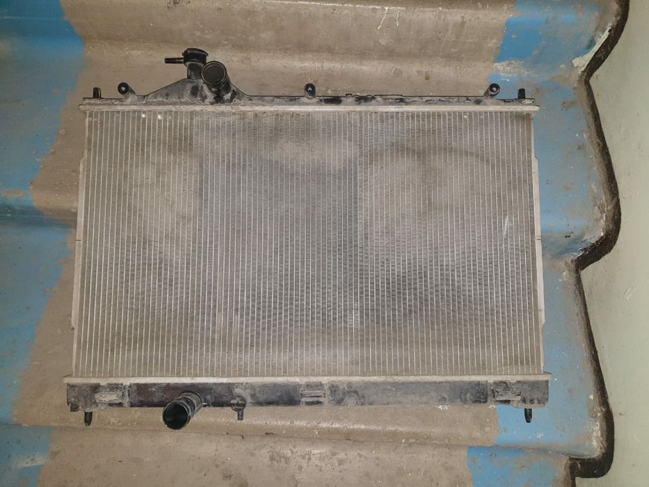 Продам радиатор на мидсубиси аутлендер