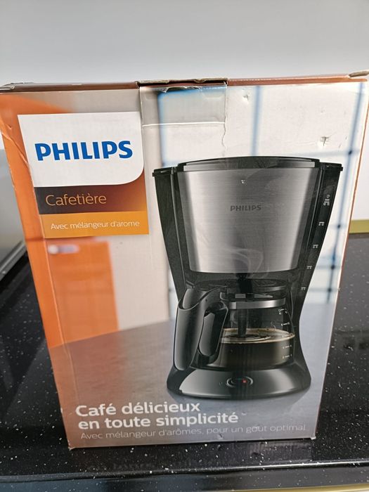 Vând cafetieră produs nou sigilat.