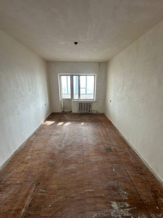 Продается 3-комнатная квартира (Без ремонта) Массив Сергели-4