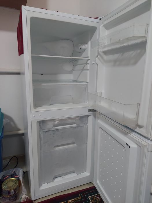 Холодильник  почти новый б/у