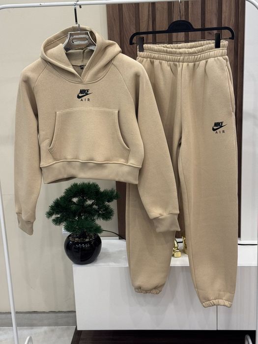 Нова колекция!Дамски зимни екипи-Nike