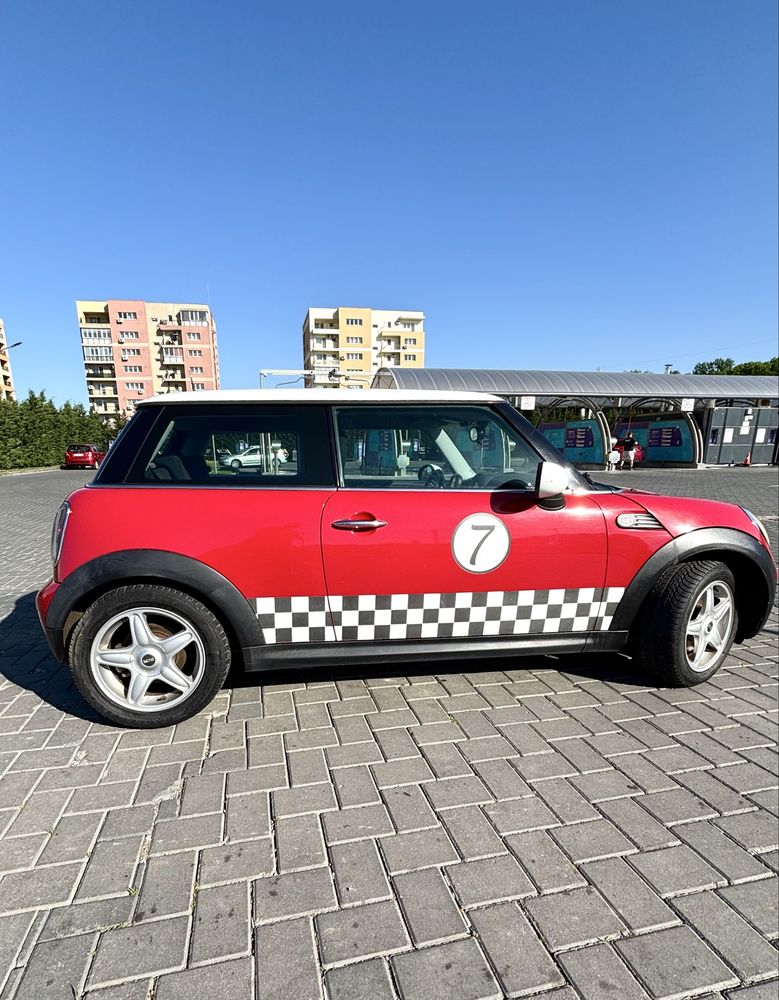Mini Cooper  R 56  !