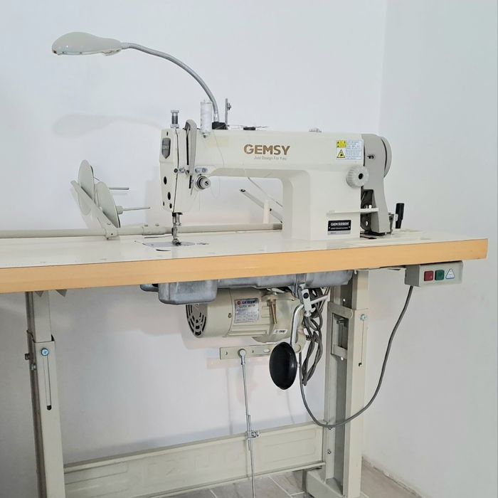 Промышленная швейная машинка