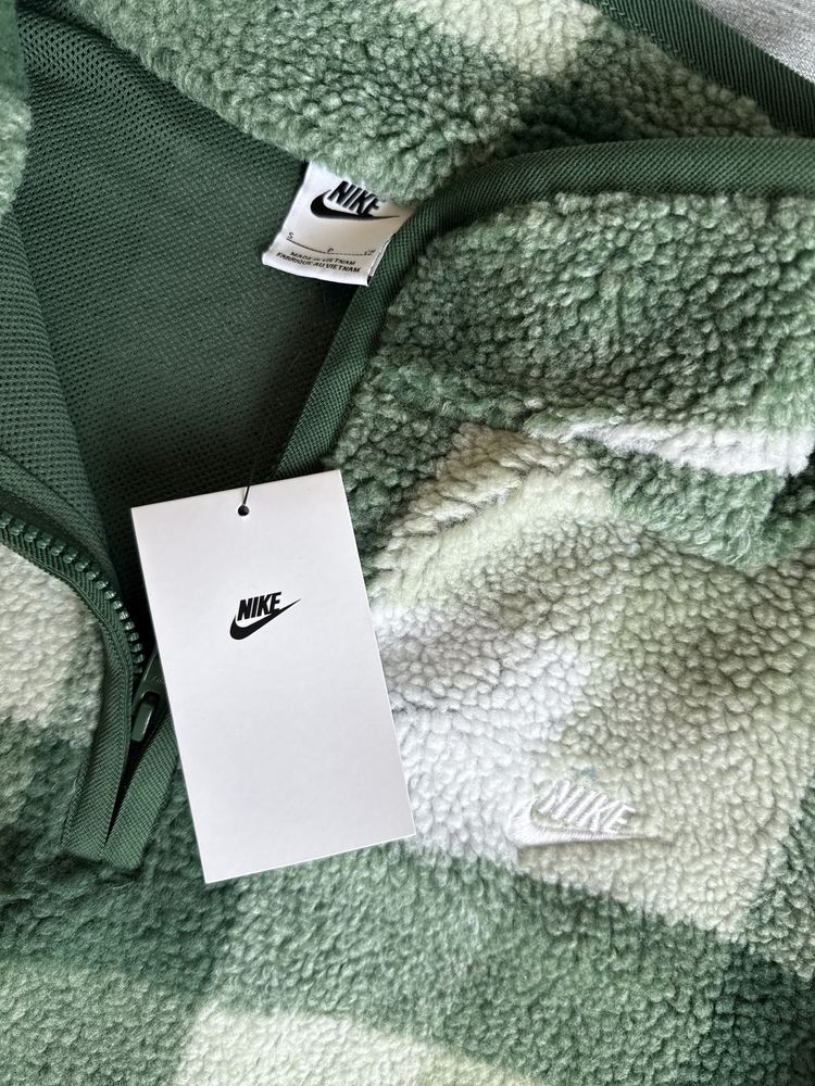 Нова оригинална Nike Sportswear Суичър в Пастелно Зелено, Тъмнозелено