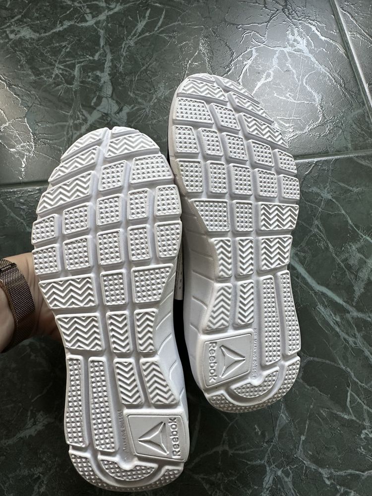 Маратонки за момиченце Reebok