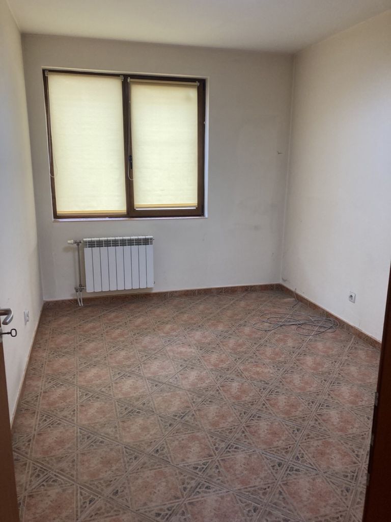 Дава се под наем Офис в с. Желява, Област София-град - 53 кв.м за 459 € - Снимка #1