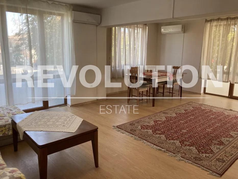 Дава се под наем Къща в Варна, Виница - 270 кв.м за 900 € - Снимка #3