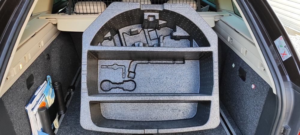 Леген - органайзер за багажник/резервна гума за Тойота/Toyota