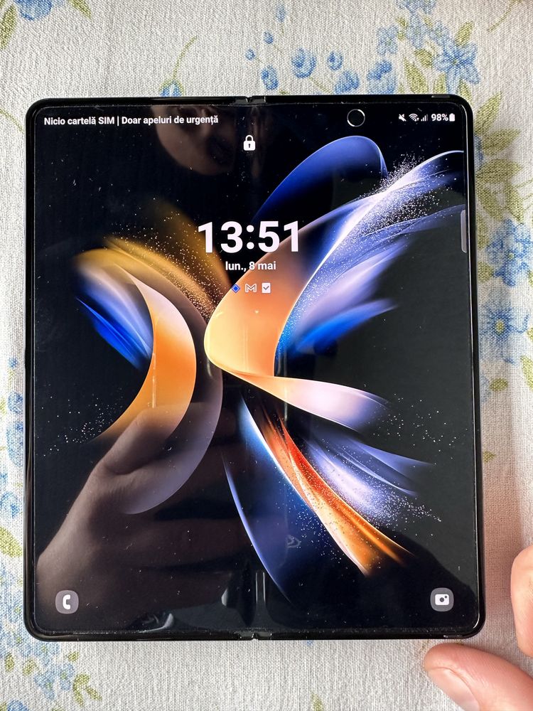 Vând Samsung Galaxy Z Fold 4