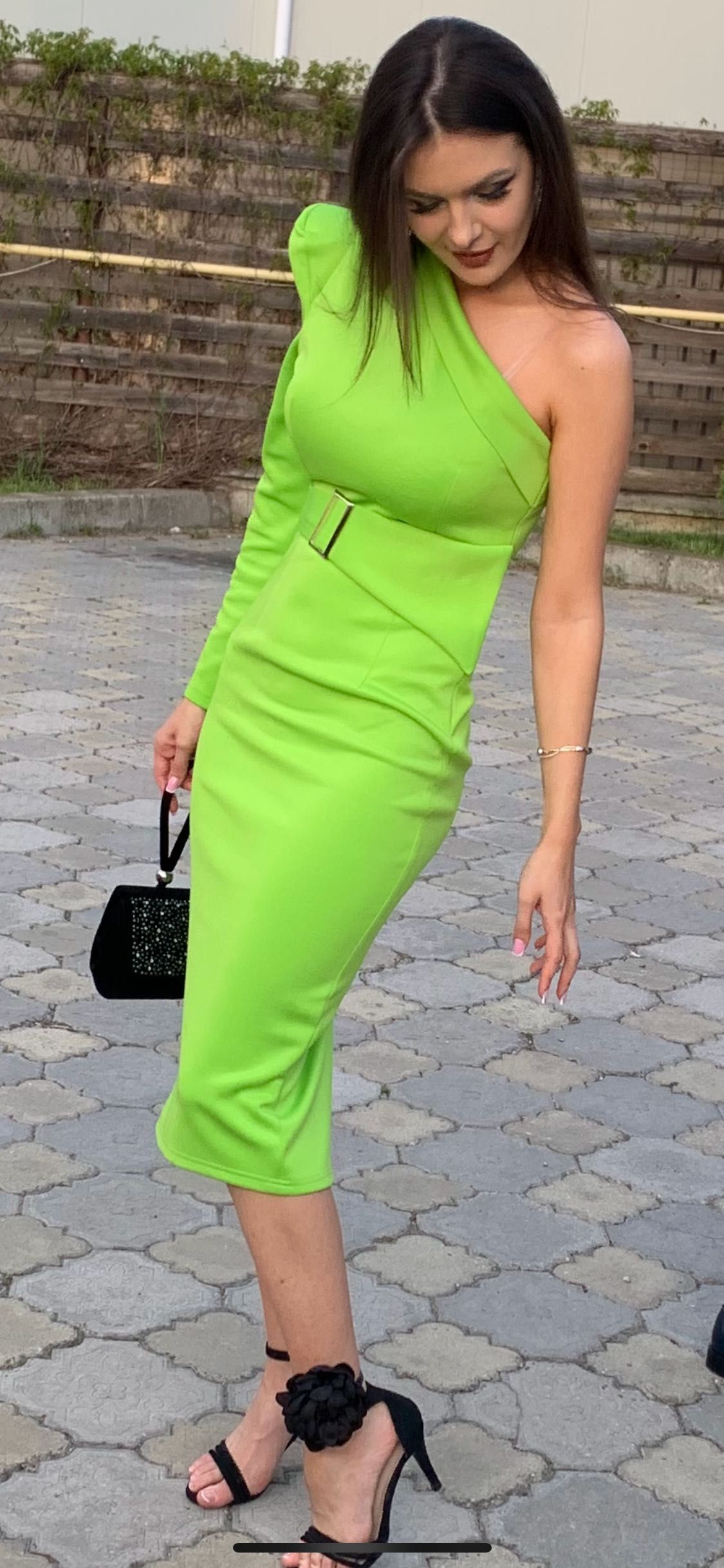 Rochie verde pentru evenimente