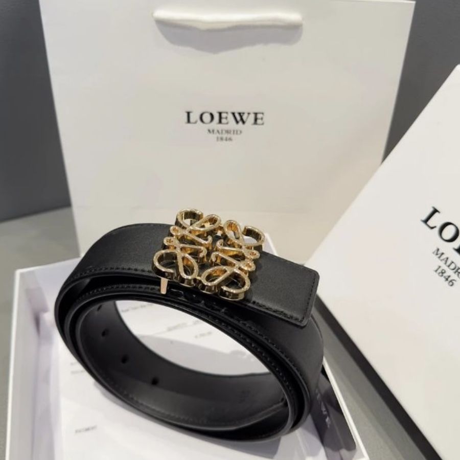 LOEWE оригинален колан