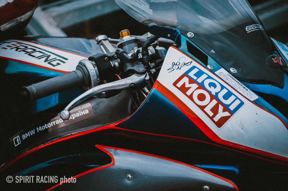 Yamaha YZF R6 ready to race/Gata de cursă
