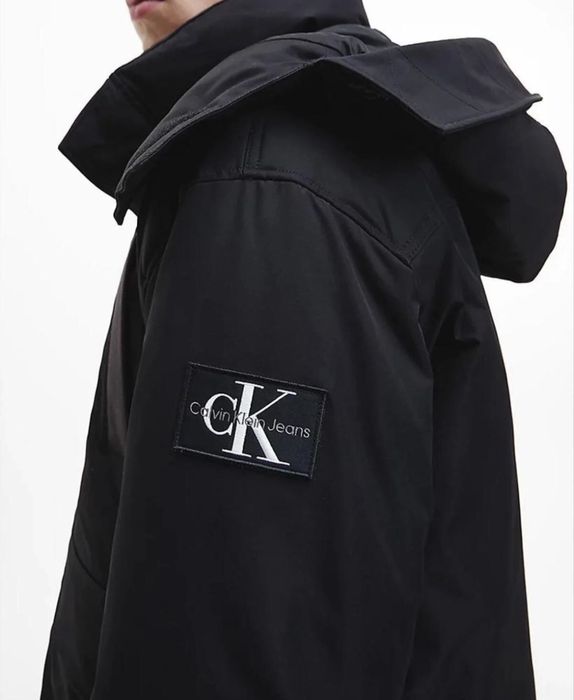 Calvin Klein яке
