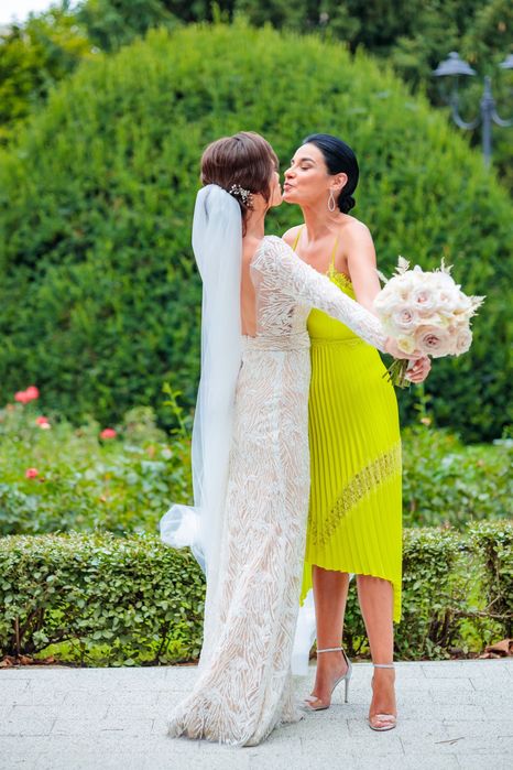 Vand rochie de mireasa