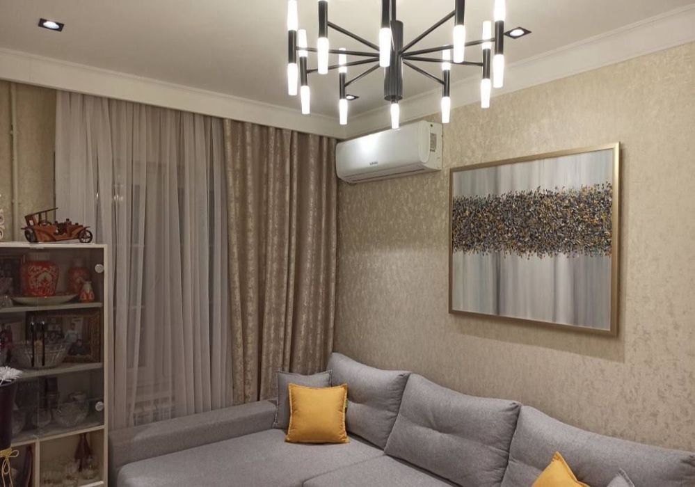 Квартира на Ц6 5/3/4 общ пл 110м /77 серия Евро с мебелью