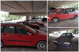 cu motorul defect , auto vechi / pentru casare