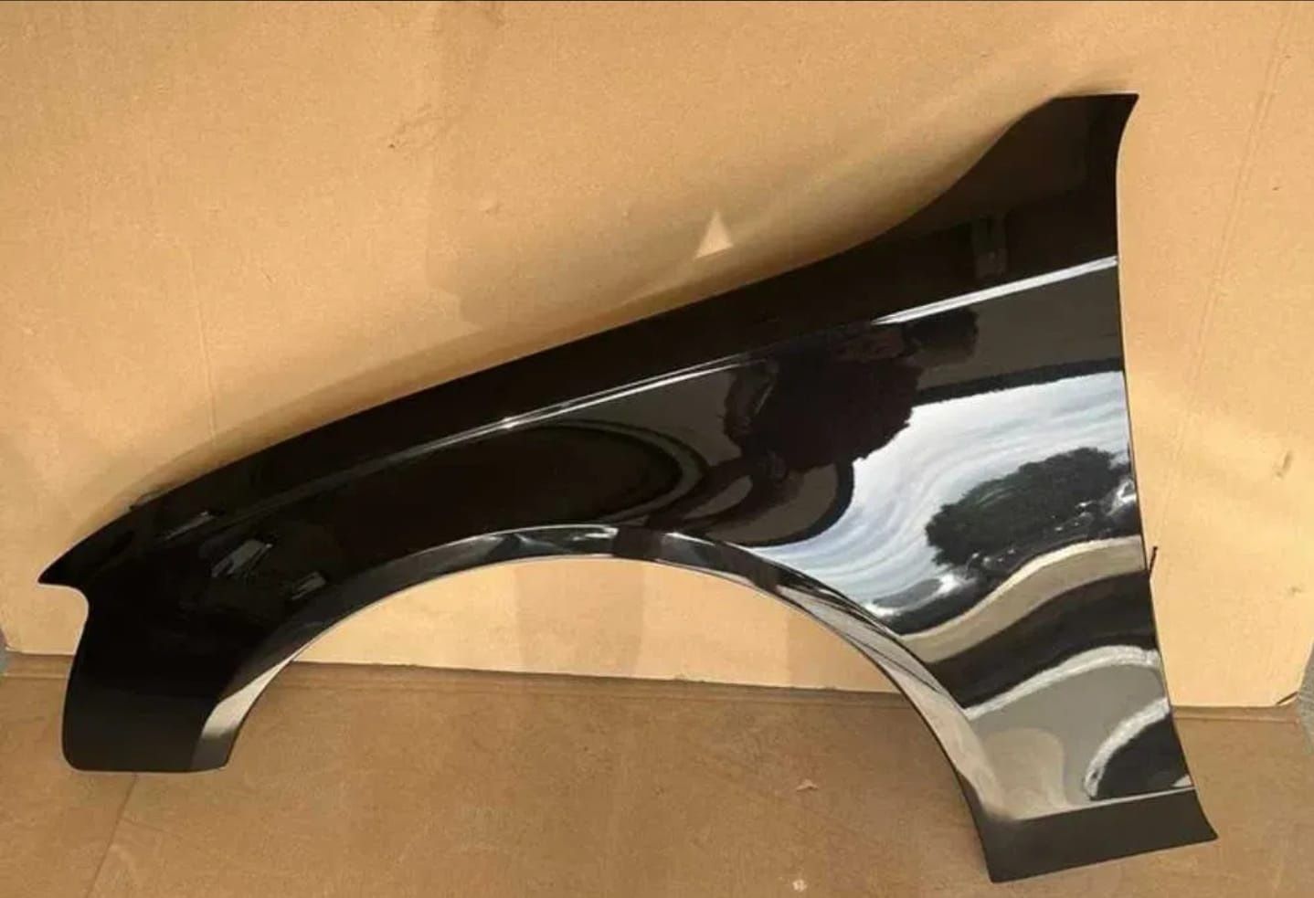 Aripa stanga fata NOUA vopsita negru LZ9Y Audi A4 B8 2007 - 2011