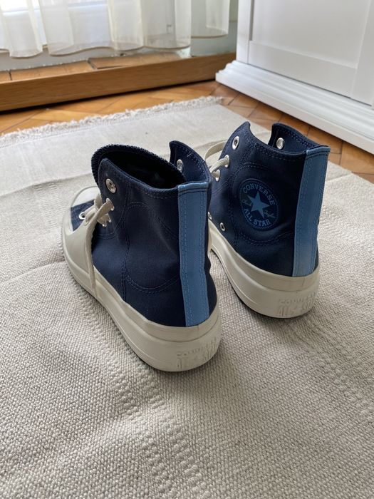 Converse alb si bleumarin