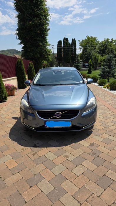 Volvo V40 D2 2013