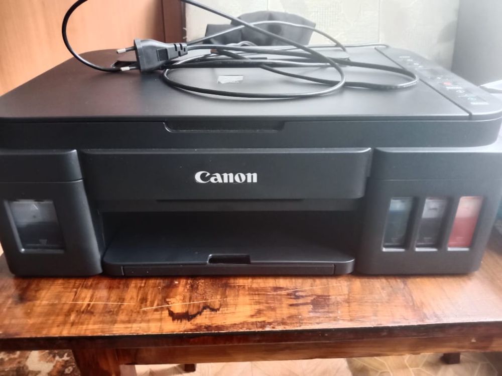 Продам принтер Canon rixma G241 в отличнлм состоянии все работает.