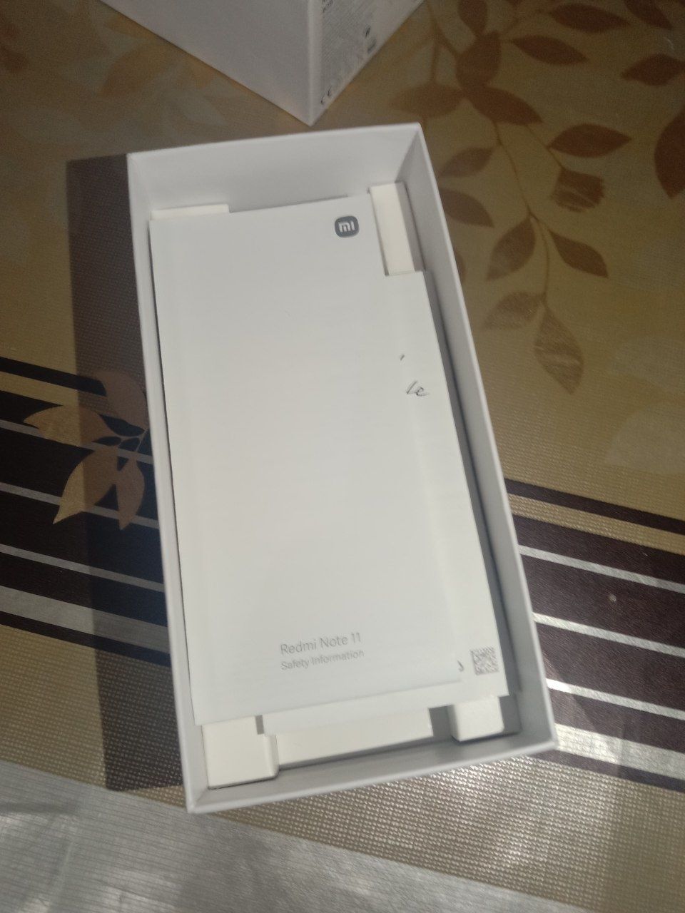 Redmi note 11 qora rang 4/64 GB