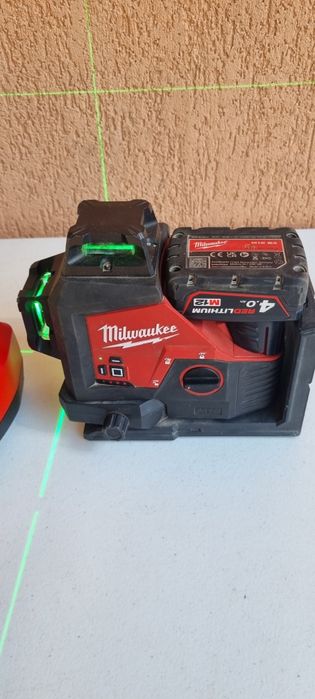 Laser Milwaukee M12 3PL Linii verzii