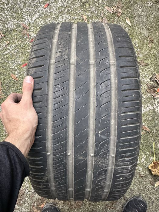 Гума 255/35/18 перфектна дот 22