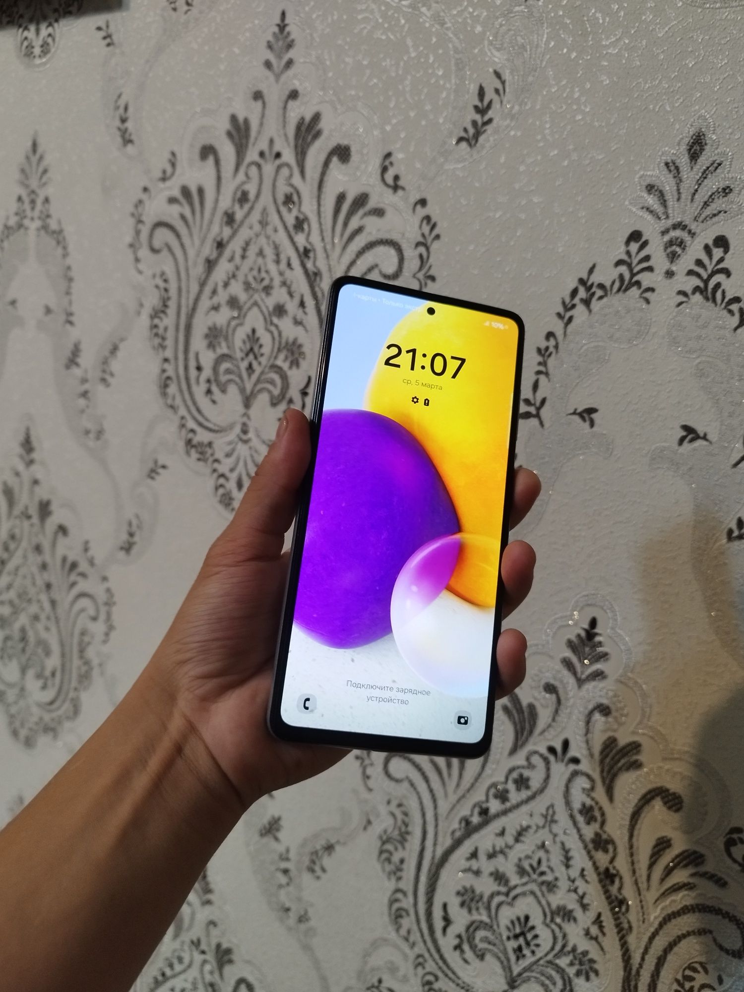 Samsung a72 128гб