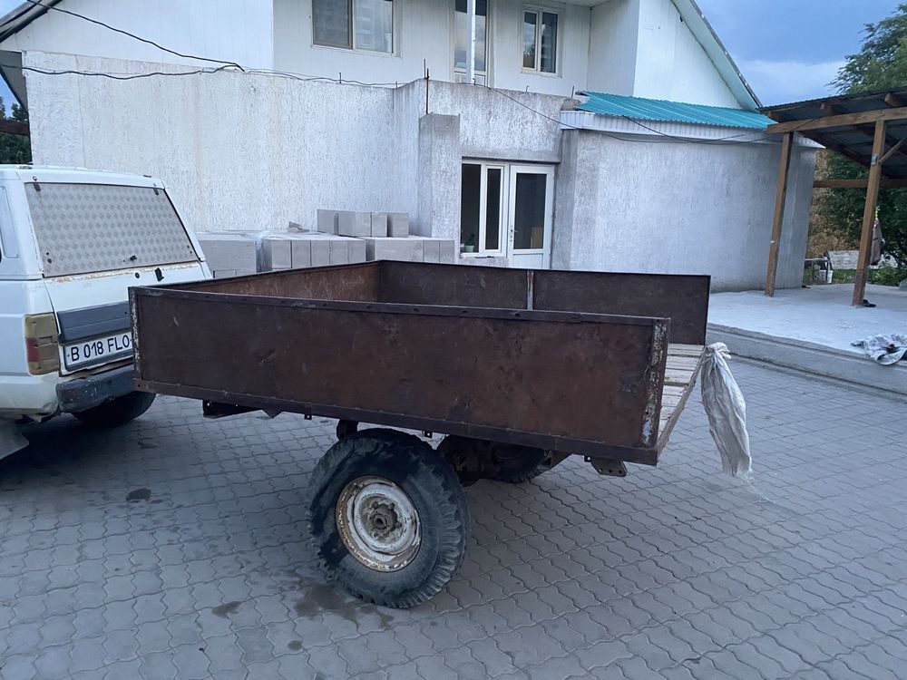 Продается большой прицеп. До 2 тонн поднимает