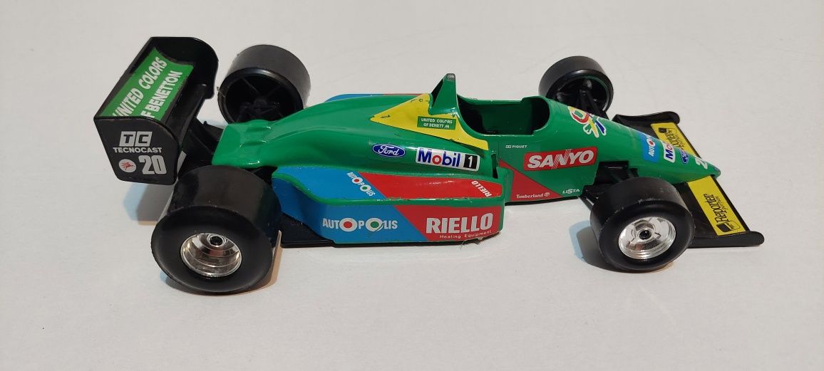 Macheta F1 Benetton Ford B188 Bburago 1:24