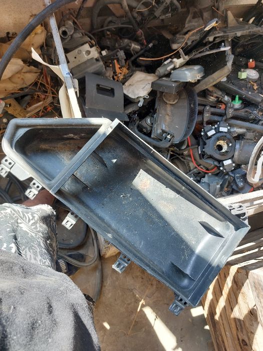 Капак филтър кутия Бмв е60 520д 177кс е61 bmw e60 e61 520d n47