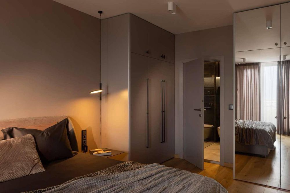 Дава се под наем Тристаен апартамент в София, Изток - 120 кв.м за 2499 € - Снимка #7