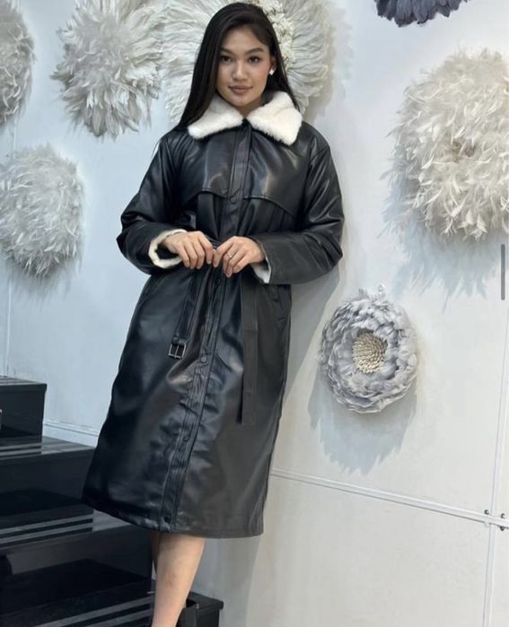 Продам новую зимнюю кожаную куртку с мехом
