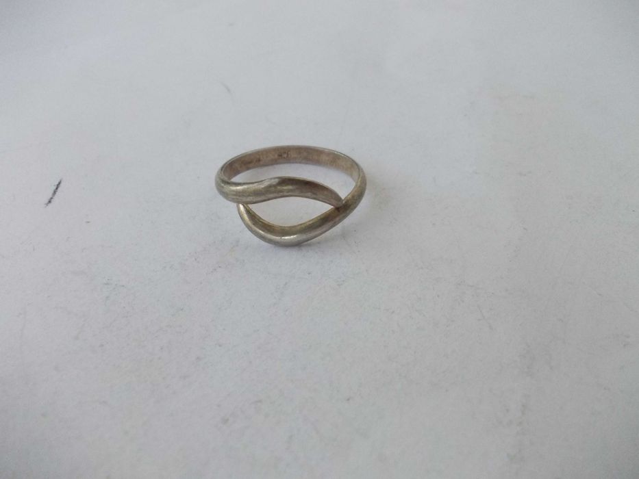 Inel vechi din argint F