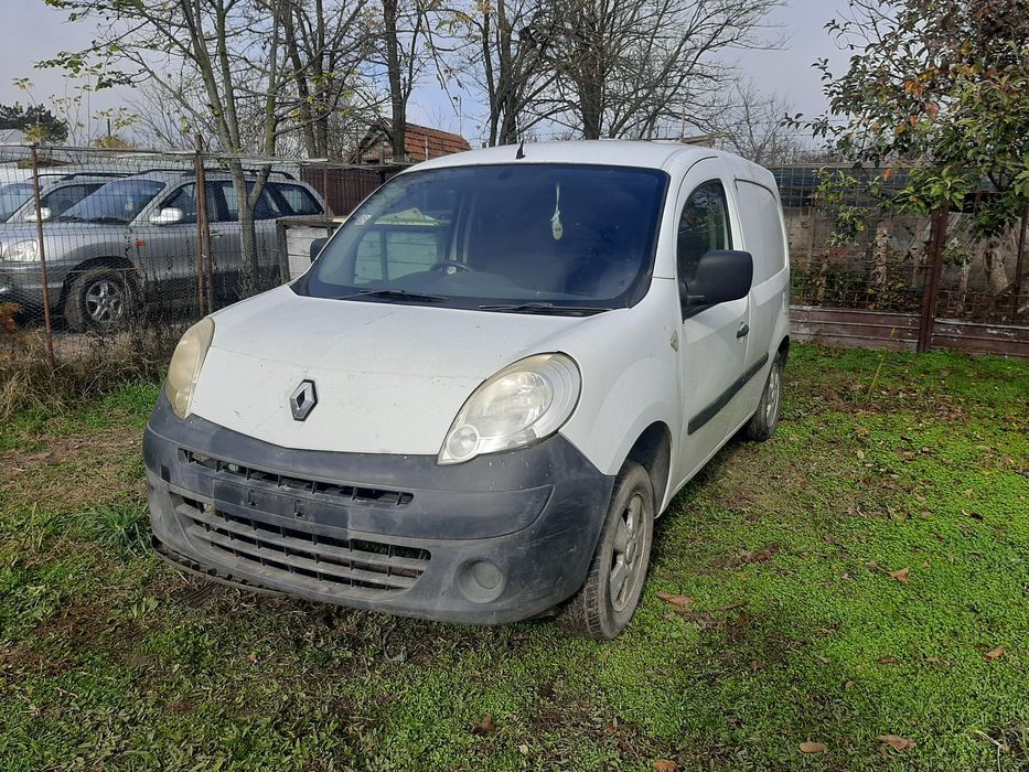 Dezmembrez piese renault kangoo(citan)bară spate,ușă spate,laterală,mo