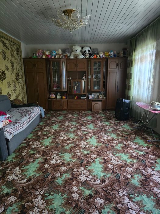 Продам частный дом , в хорошем состоянии срочно .