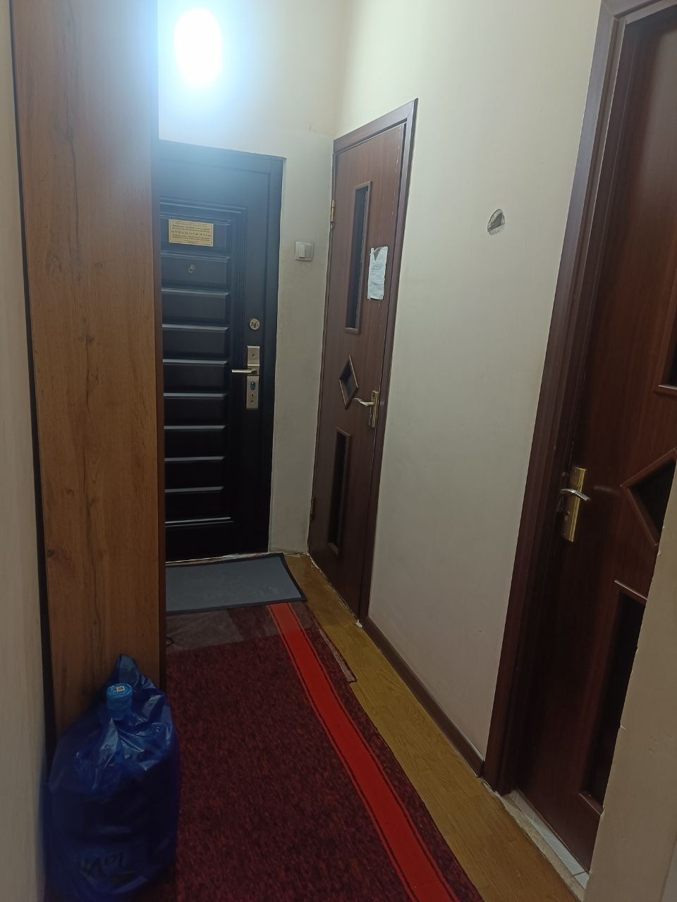 Дом 4этаж санузел раздельный комната раздельно рядом карзинка метро