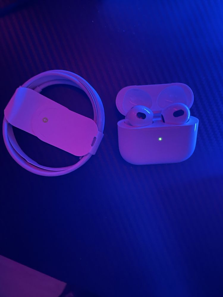 AirPods Generatia 3 Sigilate