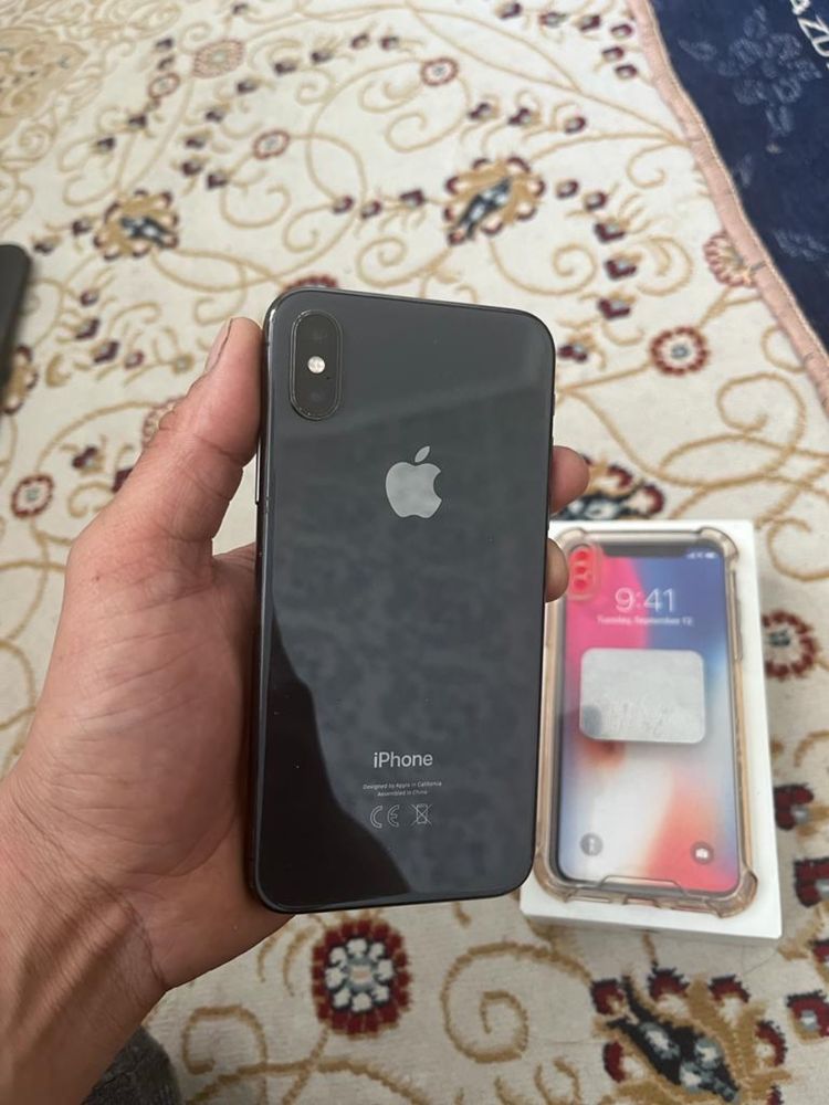 iPhone X с коробкой