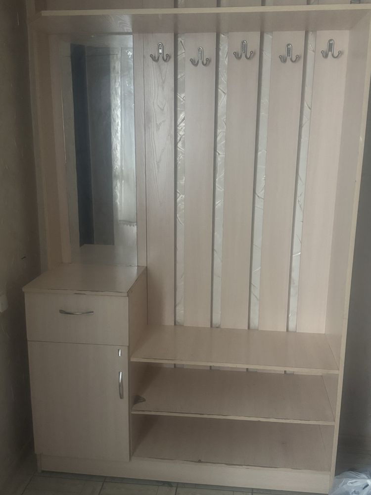 Продам прихожку в хорошем состоянии .,,