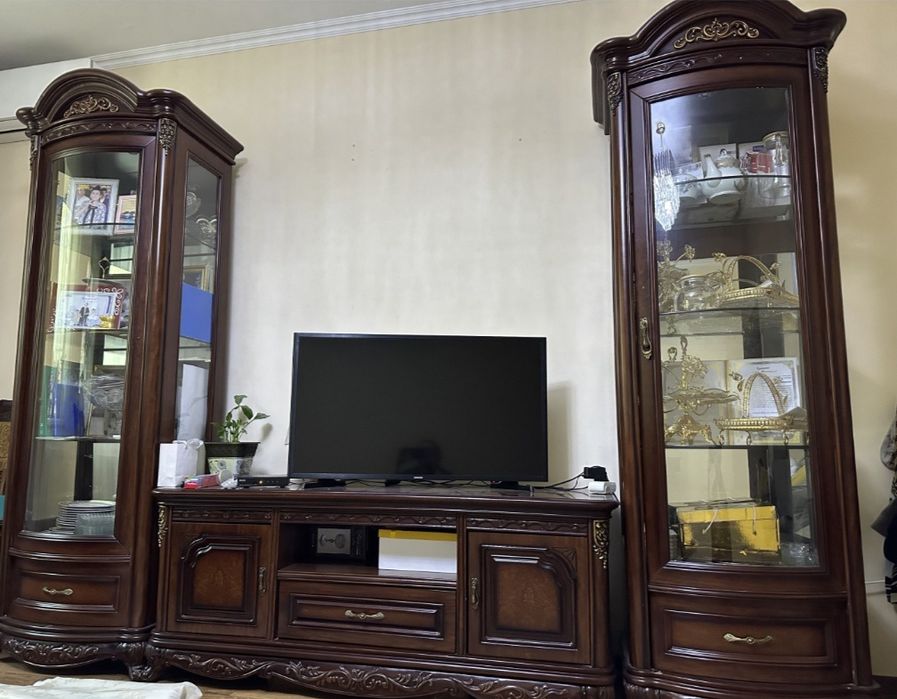 Сервант для гостиной. Для зала