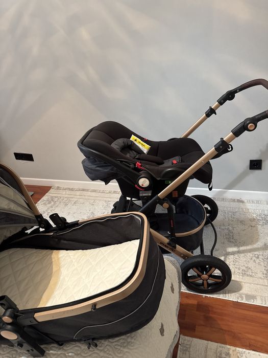 Продам коляску два в одном