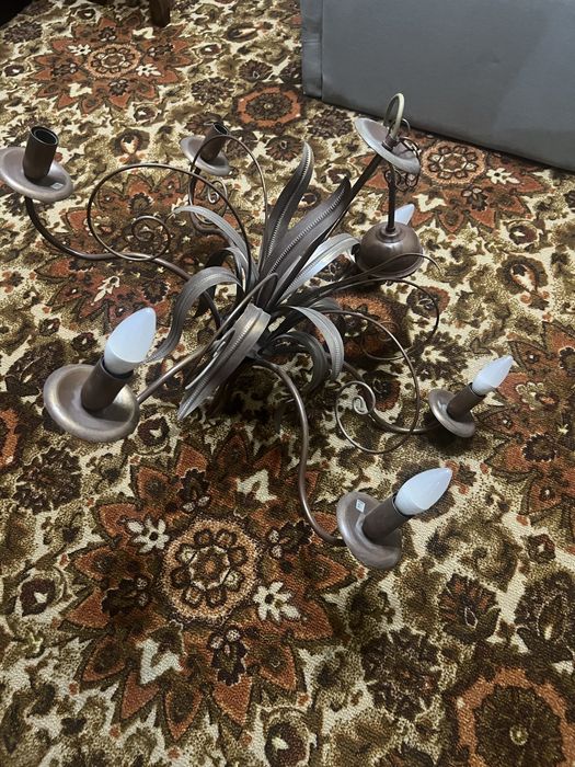 Люстра металлическая