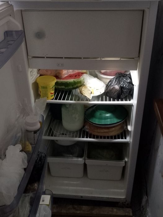 Холодильник Бирюса