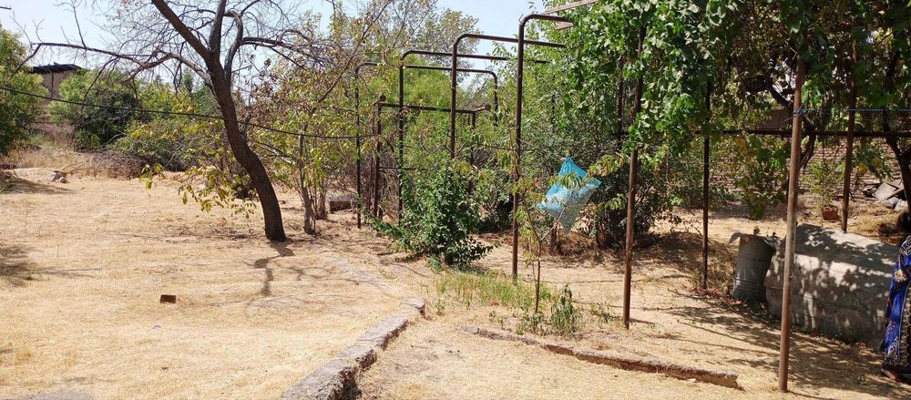 Уй сотилади Миробод тумани 10 сот.