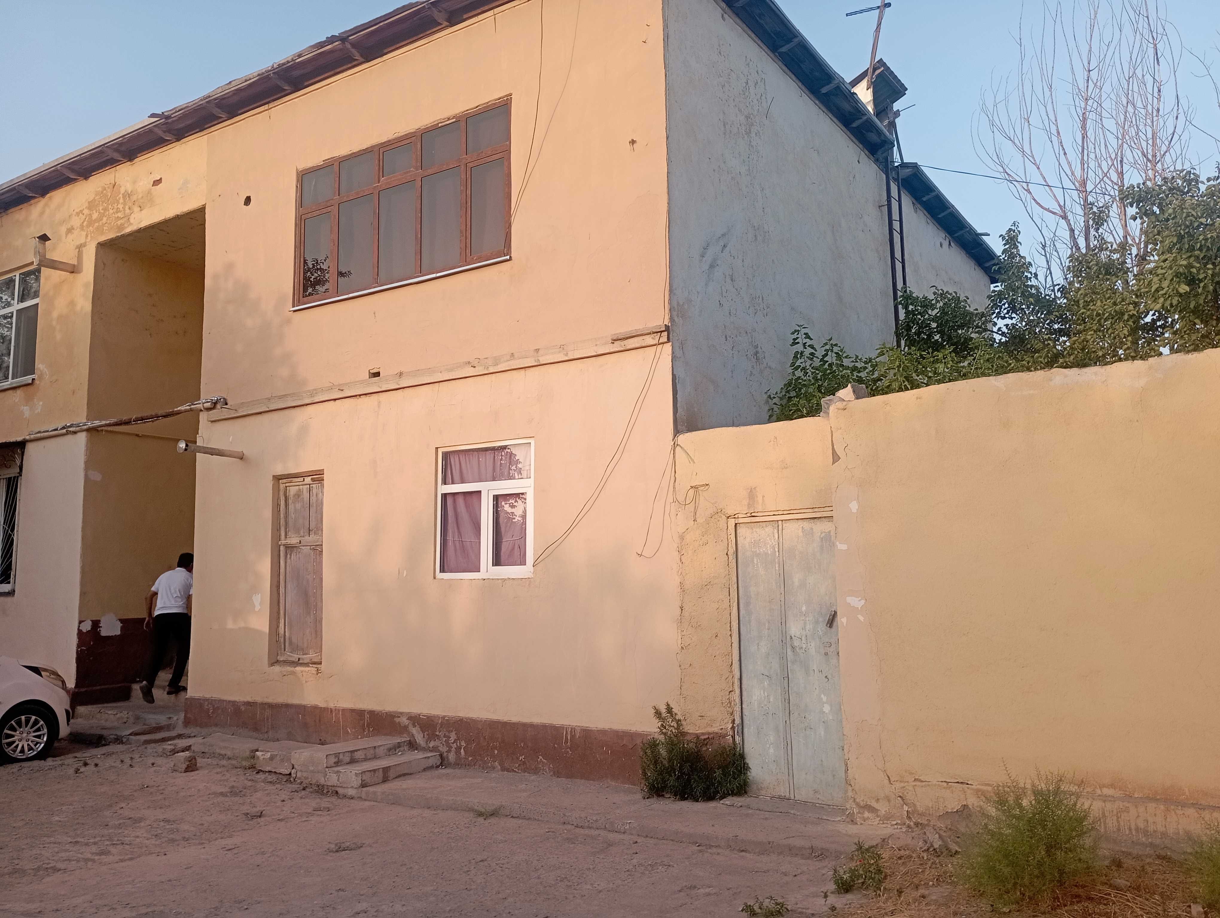 Дом сотилади 2 хонали